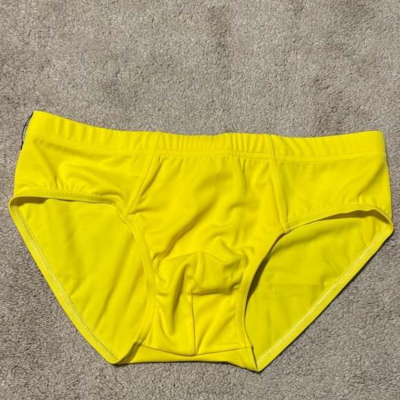C-In2 Bikini - Picture 1 of 2